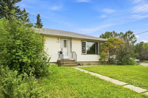 10281 111 Avenue  Grande Prairie, AB T8V 1T7