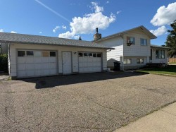 8302 98 Street  Peace River, AB T8S 1A4