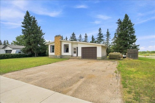 1121 5 Avenue  Beaverlodge, AB T0H 0C0