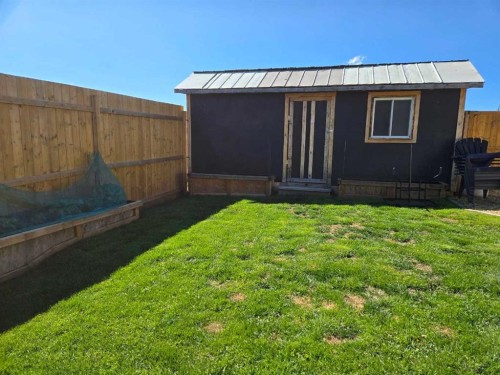 21 Pan Am Street, Swan Hills, AB - Outdoor