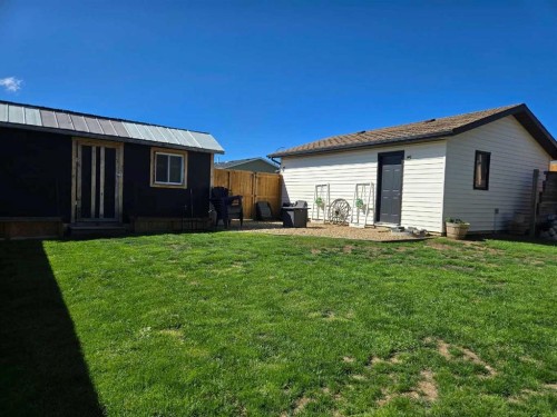 21 Pan Am Street, Swan Hills, AB - Outdoor