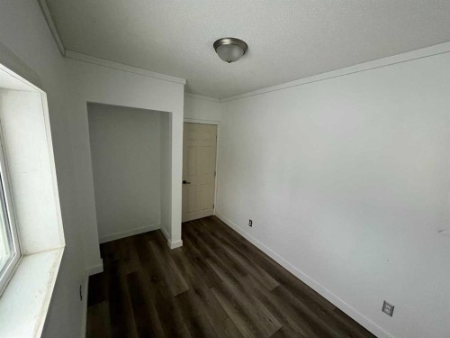 10104 99 Street, High Level, AB - Indoor Photo Showing Other Room