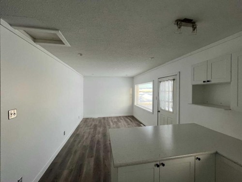 10104 99 Street, High Level, AB - Indoor