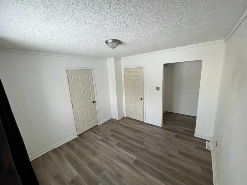 10104 99 Street, High Level, AB - Indoor Photo Showing Other Room