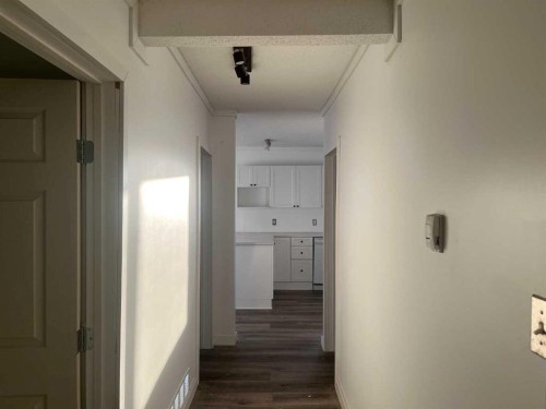 10104 99 Street, High Level, AB - Indoor Photo Showing Other Room
