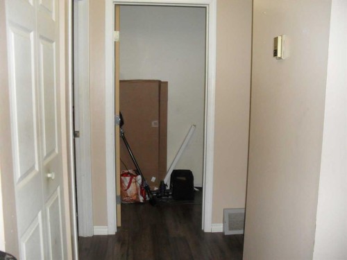 406 3 Street Nw, Manning, AB - Indoor Photo Showing Other Room