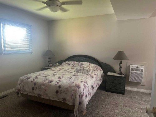11301 104 Street, Grande Prairie, AB - Indoor Photo Showing Bedroom