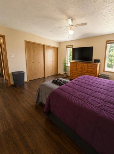 74001-740 Township, High Prairie, AB - Indoor Photo Showing Bedroom