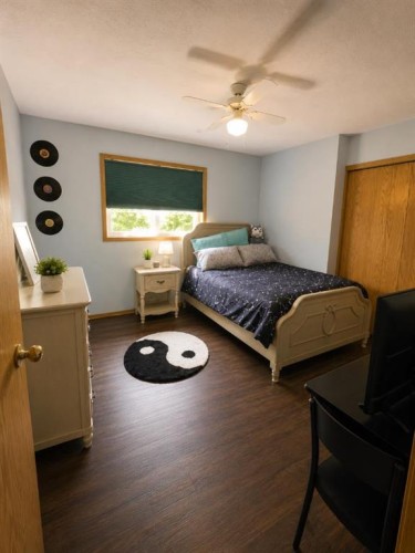 74001-740 Township, High Prairie, AB - Indoor Photo Showing Bedroom