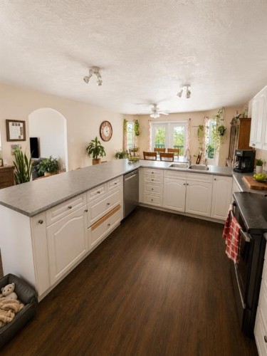 74001-740 Township, High Prairie, AB - Indoor Photo Showing Kitchen