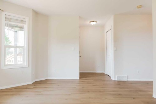 6221 91 Street, Grande Prairie, AB - Indoor Photo Showing Other Room