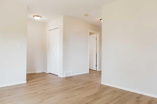 6221 91 Street, Grande Prairie, AB - Indoor Photo Showing Other Room