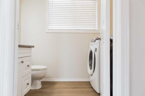 6221 91 Street, Grande Prairie, AB - Indoor Photo Showing Laundry Room