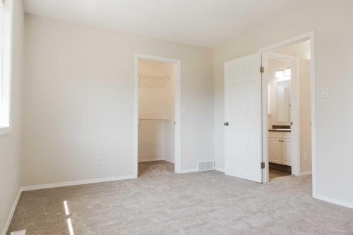 6221 91 Street, Grande Prairie, AB - Indoor Photo Showing Other Room