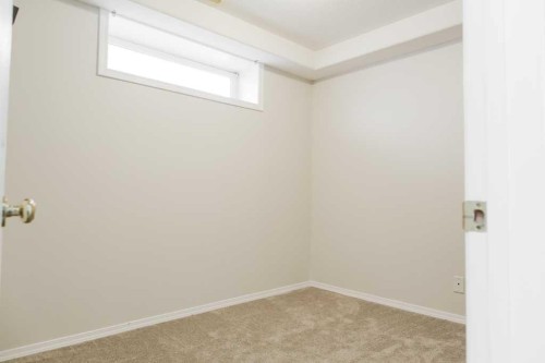 6221 91 Street, Grande Prairie, AB - Indoor Photo Showing Other Room