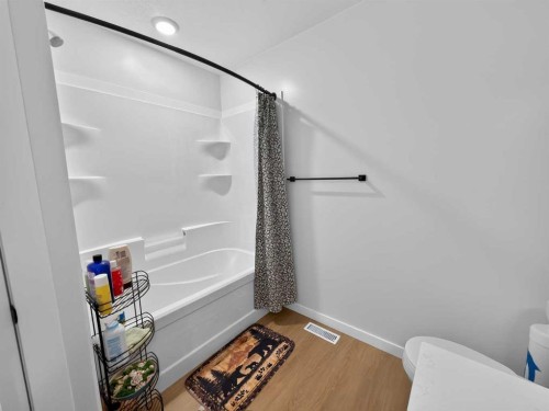 1, 2-10225 105 Ave, La Crete, AB - Indoor Photo Showing Bathroom