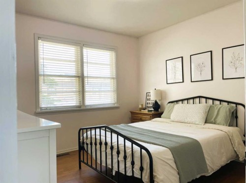 11136 103 Avenue, Fairview, AB - Indoor Photo Showing Bedroom