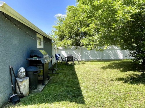 11136 103 Avenue, Fairview, AB - Outdoor