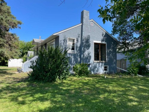 11136 103 Avenue, Fairview, AB - Outdoor