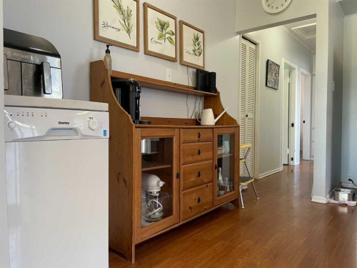 11136 103 Avenue, Fairview, AB - Indoor Photo Showing Laundry Room