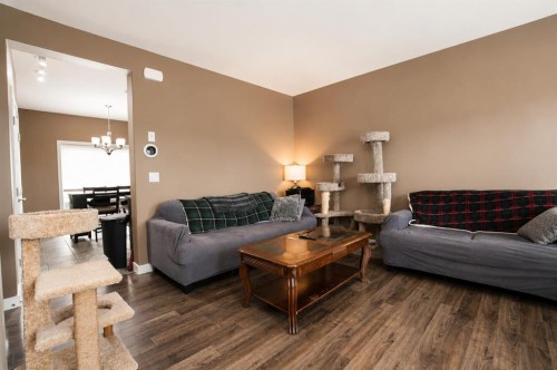 9501 88A Street, Grande Prairie, AB - Indoor Photo Showing Living Room