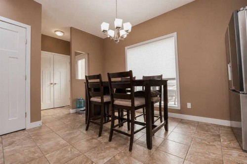 9501 88A Street, Grande Prairie, AB - Indoor Photo Showing Dining Room