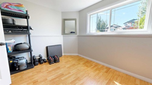 9305 91 Street, Grande Prairie, AB - Indoor Photo Showing Other Room
