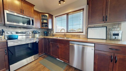 9305 91 Street, Grande Prairie, AB - Indoor Photo Showing Kitchen With Double Sink