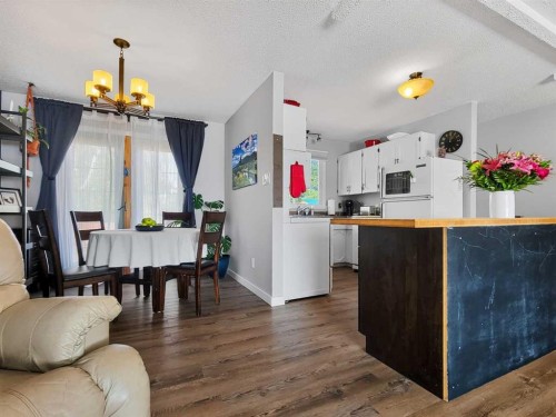 727 Oak Drive, Beaverlodge, AB - Indoor