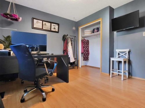 727 Oak Drive, Beaverlodge, AB - Indoor Photo Showing Office