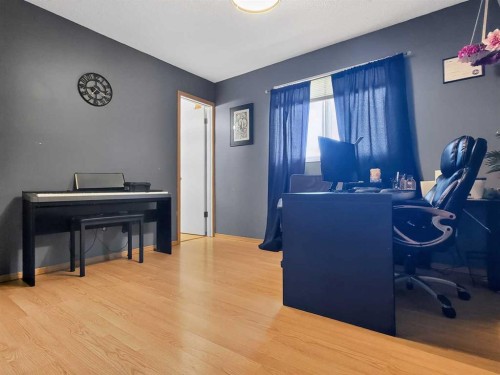 727 Oak Drive, Beaverlodge, AB - Indoor Photo Showing Office