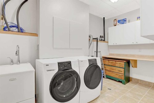 7317 104 Street, Grande Prairie, AB - Indoor Photo Showing Laundry Room