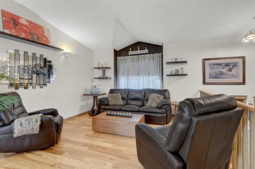 7317 104 Street, Grande Prairie, AB - Indoor Photo Showing Living Room