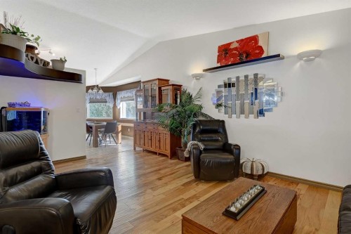 7317 104 Street, Grande Prairie, AB - Indoor Photo Showing Living Room