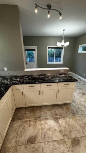8105 112 Street, Grande Prairie, AB - Indoor