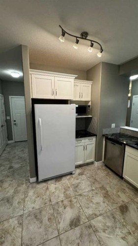8105 112 Street, Grande Prairie, AB - Indoor