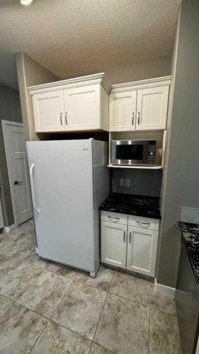 8105 112 Street, Grande Prairie, AB - Indoor