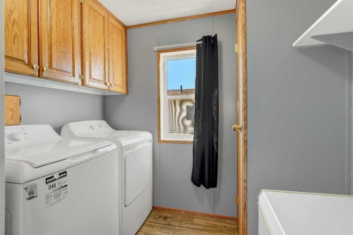 12128 98 Street, Grande Prairie, AB - Indoor Photo Showing Laundry Room
