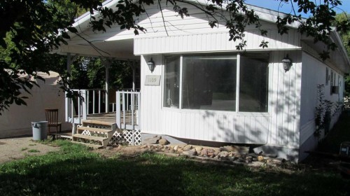 1109 6Th, Beaverlodge, AB - Outdoor