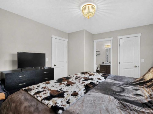 11220 69 Avenue, Grande Prairie, AB - Indoor Photo Showing Bedroom