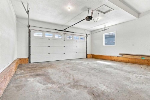 9335 Lakeshore Court, Grande Prairie, AB - Indoor Photo Showing Garage