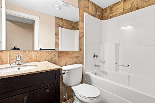 9335 Lakeshore Court, Grande Prairie, AB - Indoor Photo Showing Bathroom