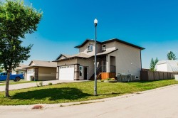 11726 Copperwood Road Grande Prairie, AB T8X 0H4