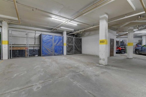 404-12320 102 Street, Grande Prairie, AB - Indoor Photo Showing Garage