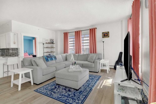 404-12320 102 Street, Grande Prairie, AB - Indoor Photo Showing Living Room
