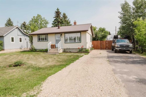 908 6 Avenue, Beaverlodge, AB - Outdoor