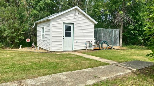 783026 2 Highway, Rycroft, AB - Outdoor