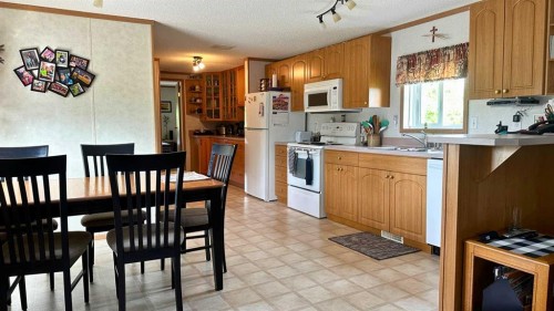 783026 2 Highway, Rycroft, AB - Indoor Photo Showing Other Room