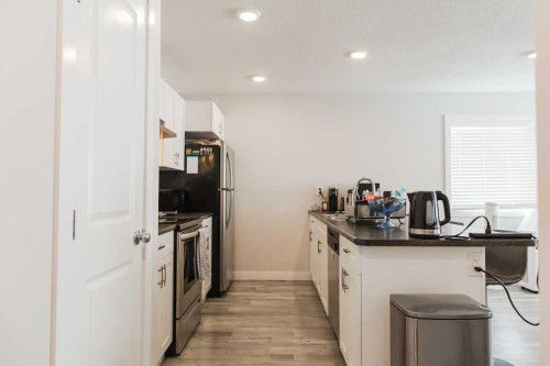 9514 112, Clairmont, AB - Indoor Photo Showing Kitchen