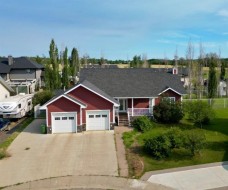 11106 107 Ave  La Crete, AB T0H 2H0